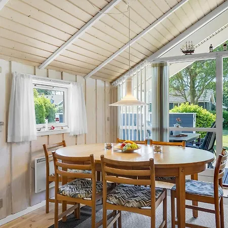Amazing Home In Tranekaer With Sauna 度假居 *