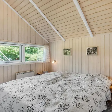 3 Bedroom Cozy In Tranekaer *