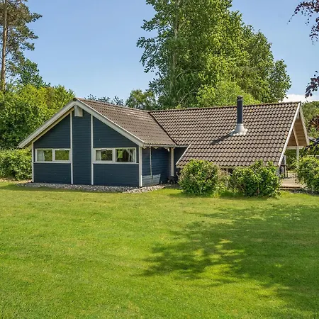 3 Bedroom Cozy In Tranekaer Hou (Syddanmark)